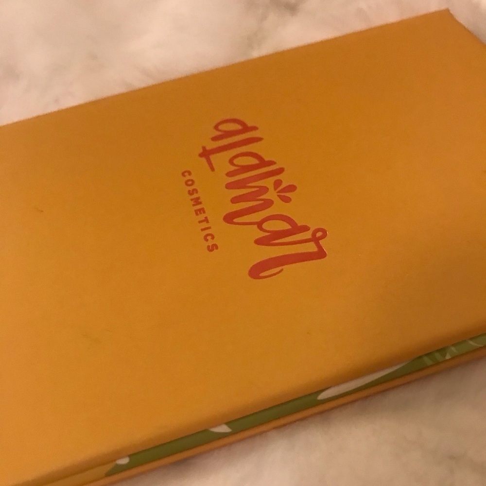 Alamar Cosmetics Vol. 1 Palette